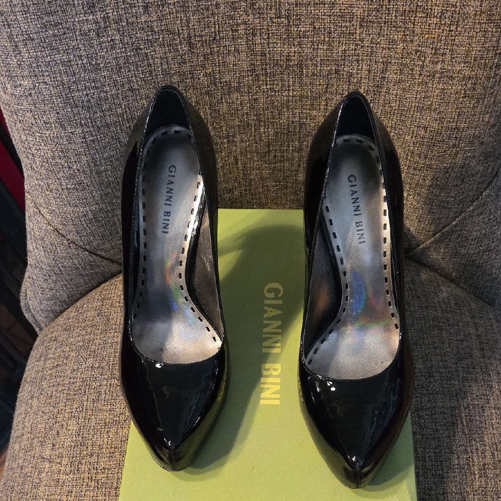 Gianni Bini Black Patent Heels